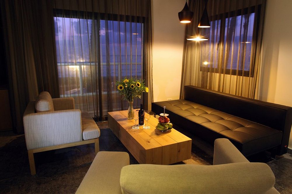 Jacob Sea Life Nahariya Hotel Exterior photo