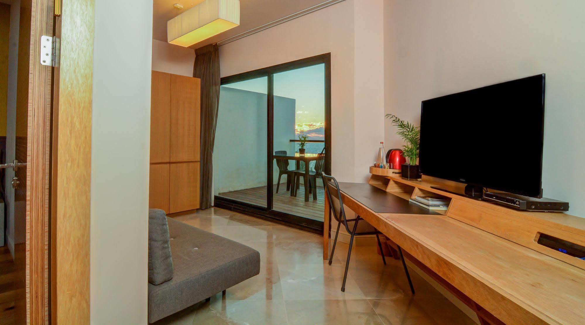 Jacob Sea Life Nahariya Hotel Exterior photo